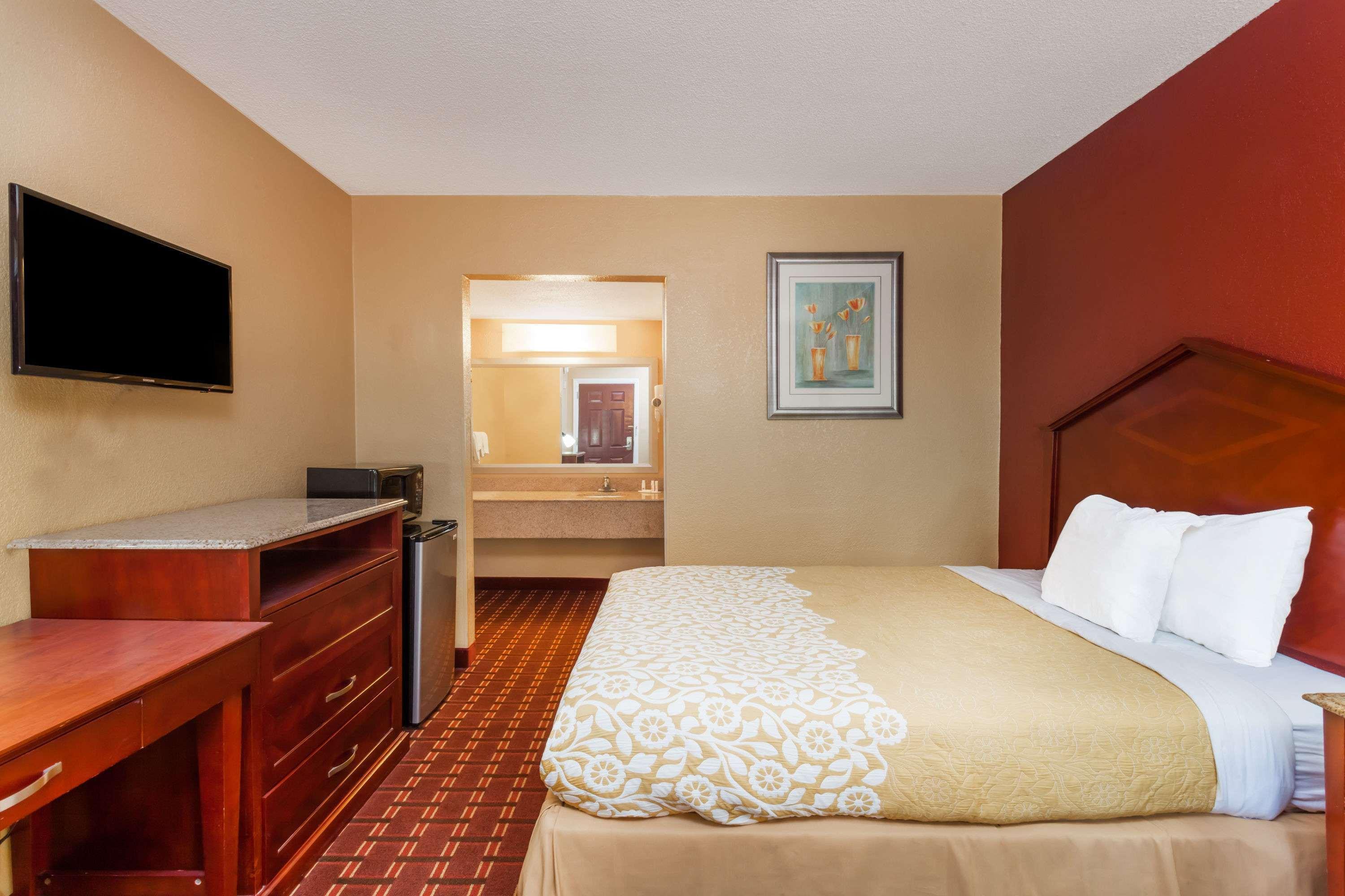 Days By Wyndham Hotel